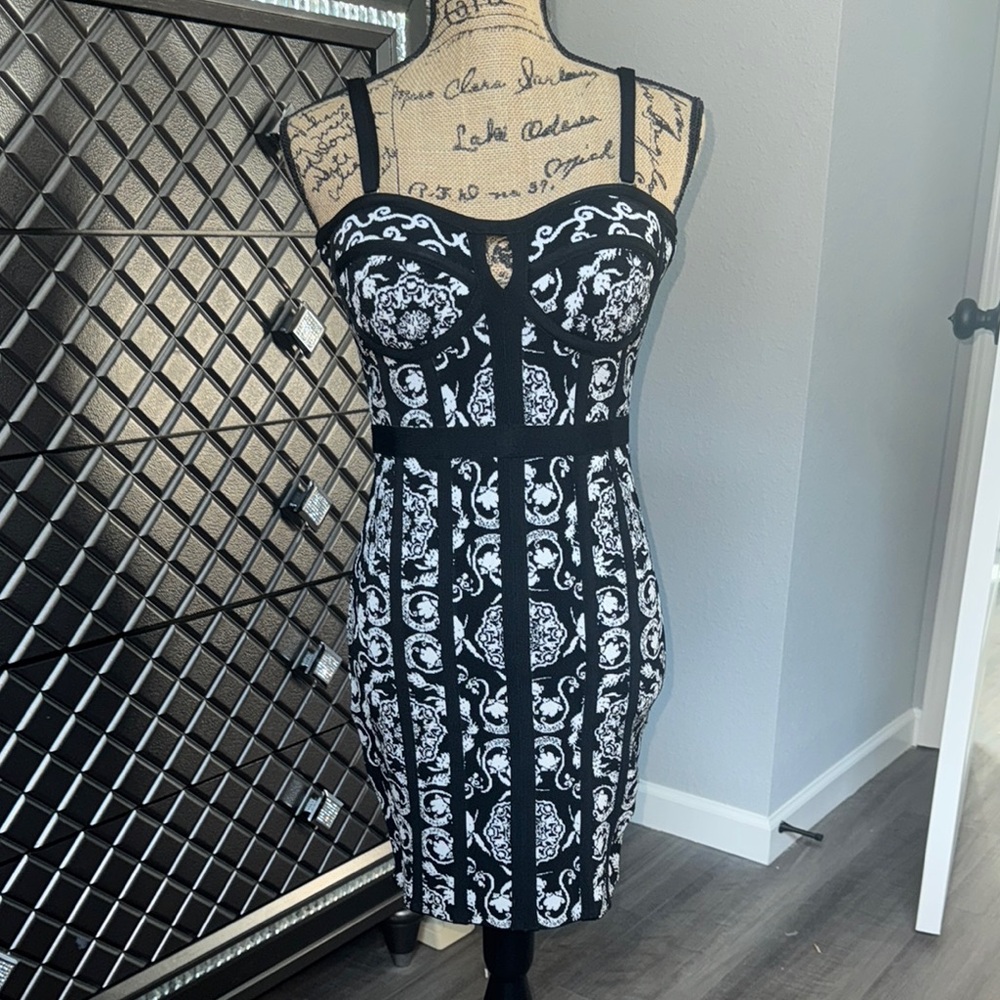 bebe Black and White Printed Mini Dress